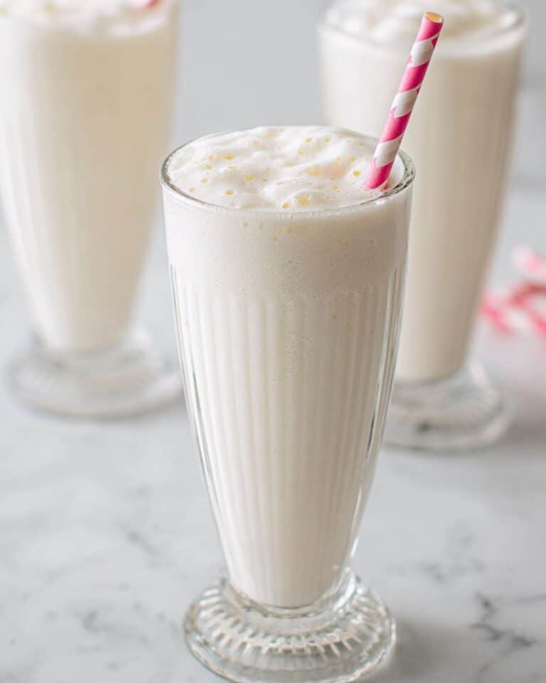 Easy Vanilla Milkshakes Recipe