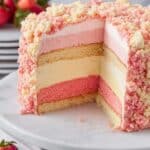 Strawberry Crunch Cake Recipe