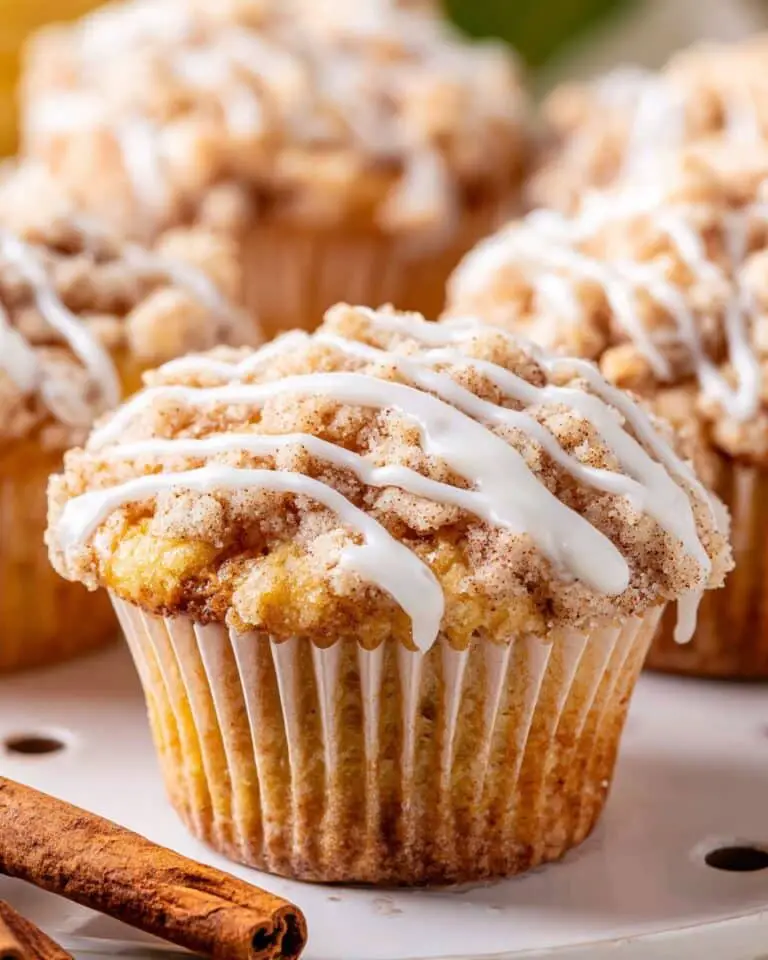 Apple Streusel Muffins with Cinnamon and Tart Apples Recipe