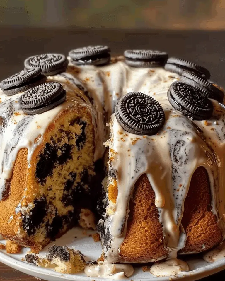 Oreo Honeybun Cake with Cinnamon Cookies n’ Cream Icing