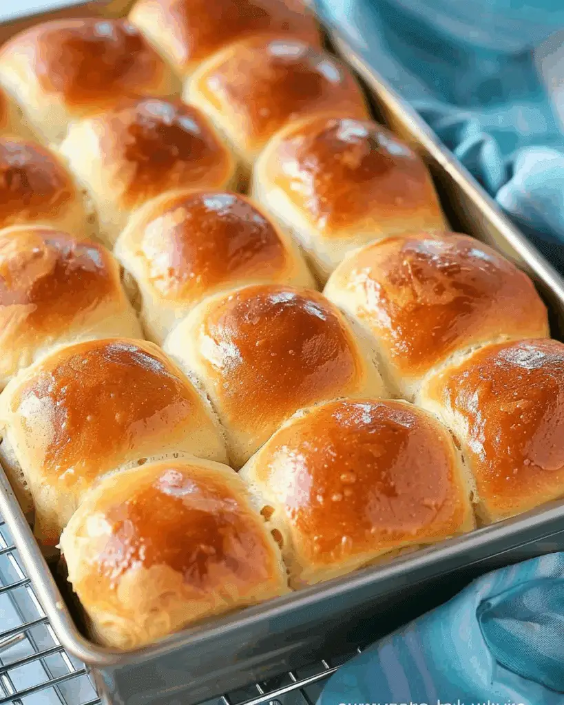 The Best & Easy Dinner Rolls Recipe
