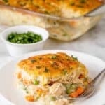 Red Lobster-Style Biscuit Chicken Pot Pie Recipe