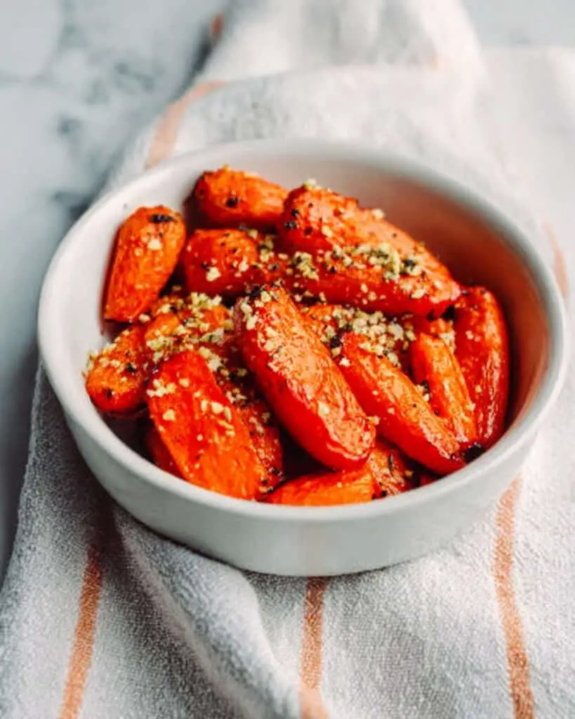 Honey Garlic Butter Roasted Carrots Recipe