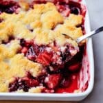 Scrumptious 5-Ingredient Strawberry Cobbler Recipe