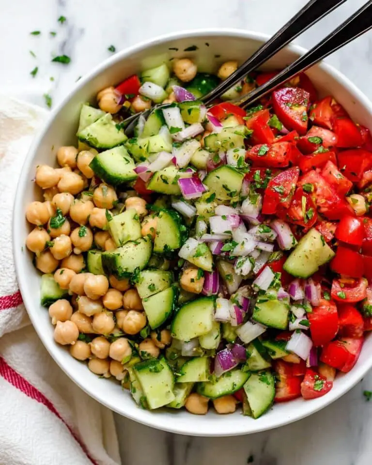 Refreshing Chickpea Salad with Cucumbers and Tomatoes Recipe