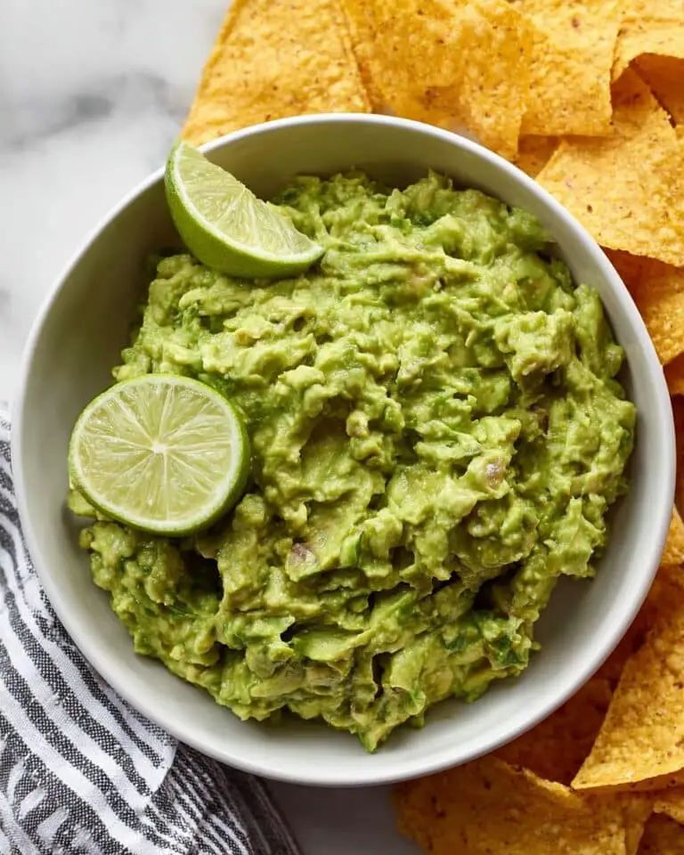 Easy 4 Ingredient Guacamole Recipe