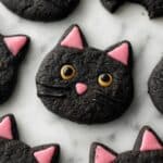 Black Cocoa Cat-Shaped Cookies (Vegan) Recipe